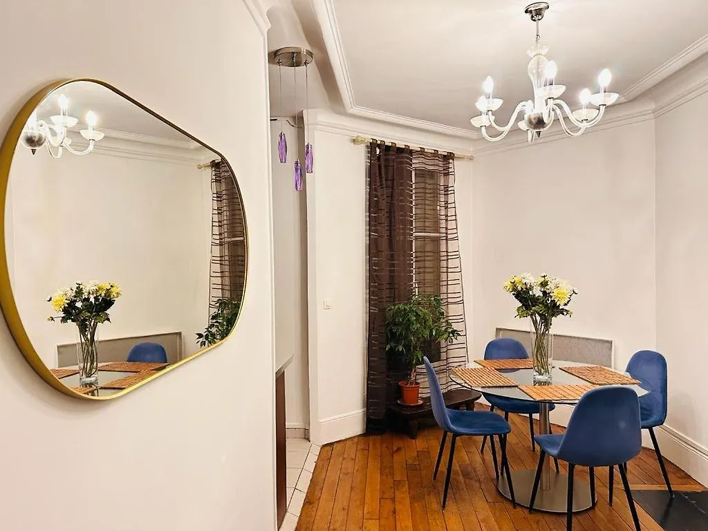 Appart, 2 Ch, Paris Bastille Apartment 0*,  France